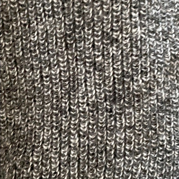 American Eagle grey strappy tank - Picture 2 of 4